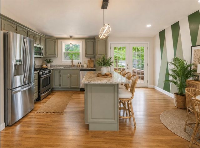20 Killey Avenue, Warwick, RI 02889