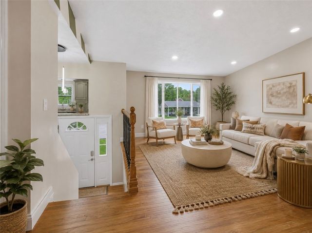 20 Killey Avenue, Warwick, RI 02889