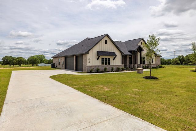 104 Prairie Winds Drive, Poolville, TX 76487