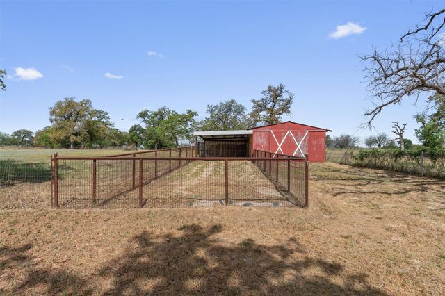 552 County Road 306, Rockdale, TX 76567