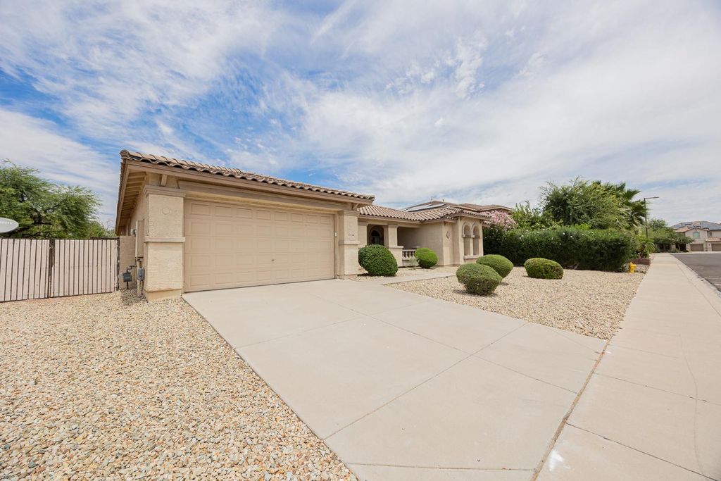 15268 W Coolidge Street, Goodyear, AZ 85395