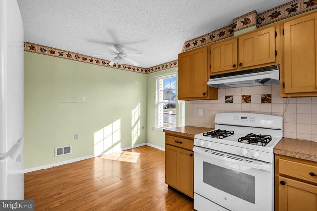 146 PINE OAK BLVD, Barnegat, NJ 08005