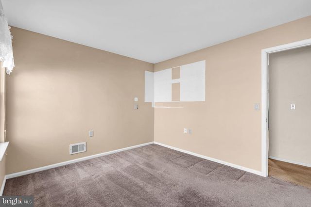 146 PINE OAK BLVD, Barnegat, NJ 08005