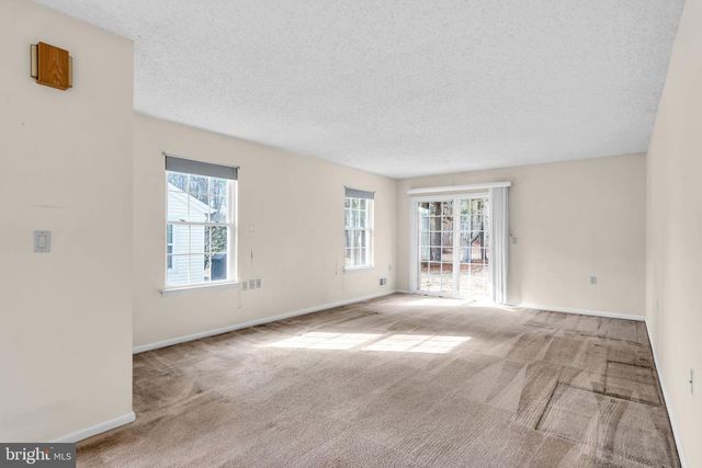 146 PINE OAK BLVD, Barnegat, NJ 08005