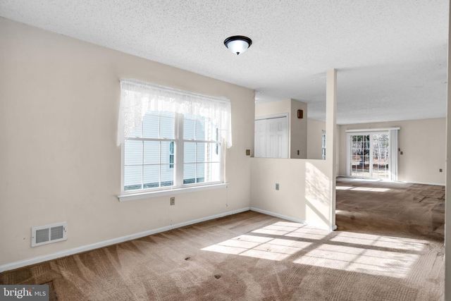 146 PINE OAK BLVD, Barnegat, NJ 08005