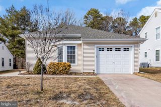 146 PINE OAK BLVD, Barnegat, NJ 08005