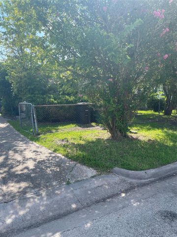 2308 Russell Street, Houston, TX 77026