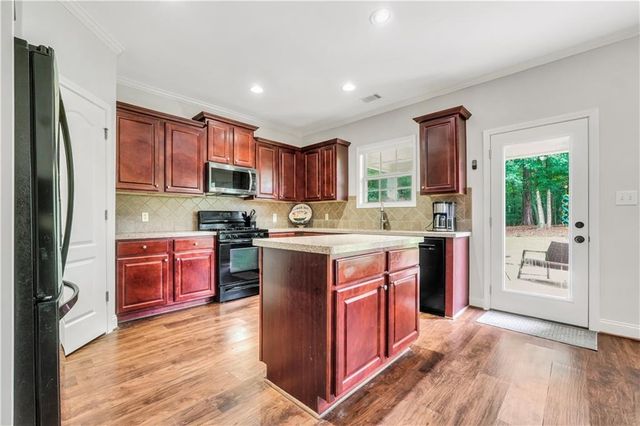 130 Northwood Creek Way, Oxford, GA 30054