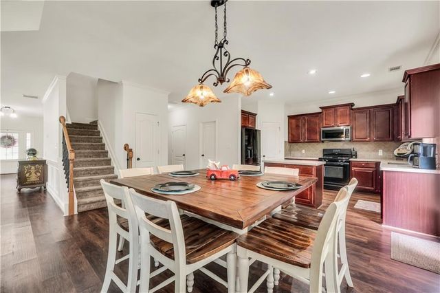 130 Northwood Creek Way, Oxford, GA 30054