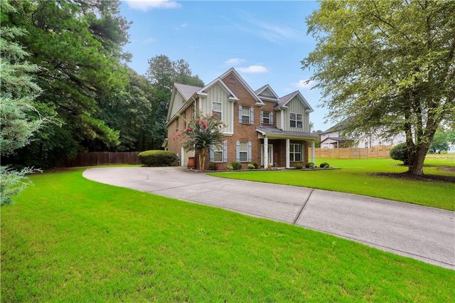 130 Northwood Creek Way, Oxford, GA 30054