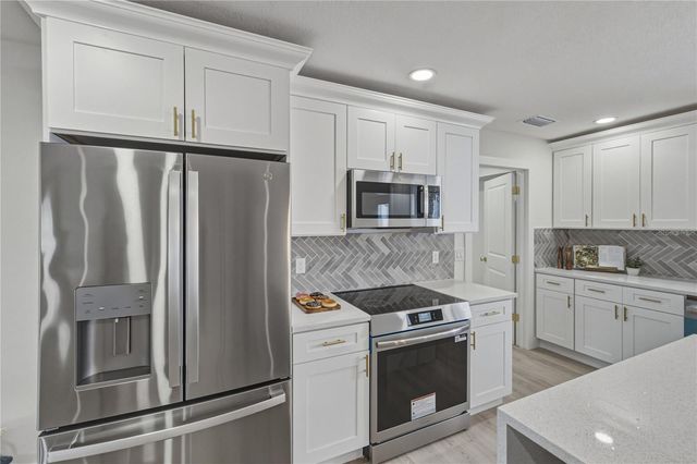 3810 18TH AVENUE W, Bradenton, FL 34205