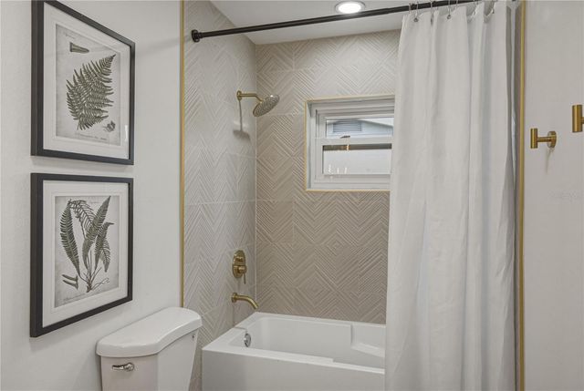 3810 18TH AVENUE W, Bradenton, FL 34205