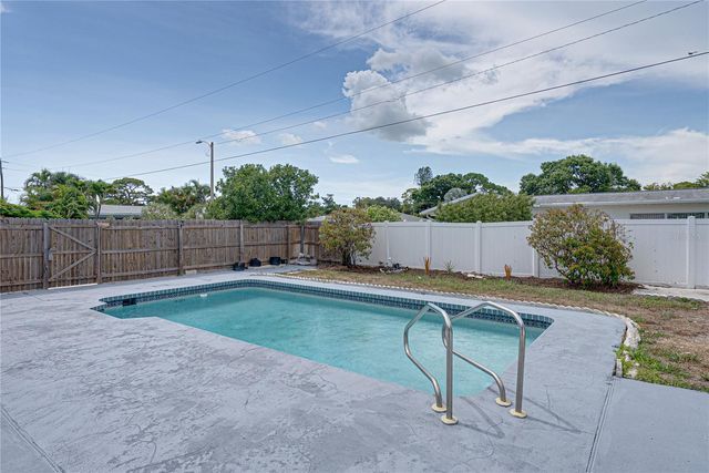 3810 18TH AVENUE W, Bradenton, FL 34205