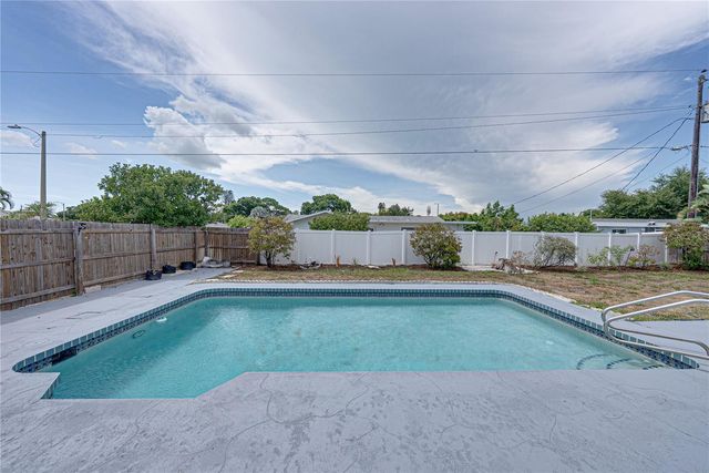 3810 18TH AVENUE W, Bradenton, FL 34205