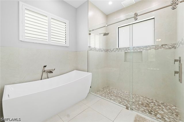 348 14th AVE NE, Naples, FL 34120