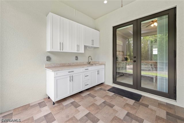 348 14th AVE NE, Naples, FL 34120