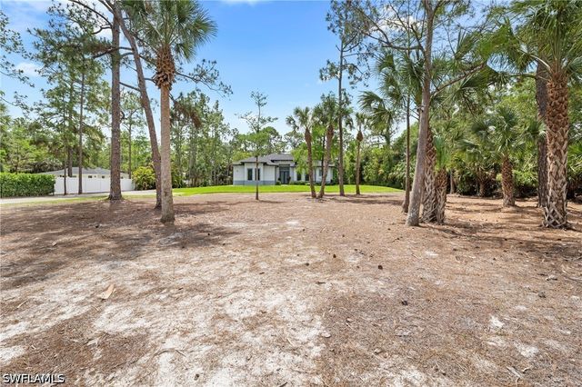 348 14th AVE NE, Naples, FL 34120