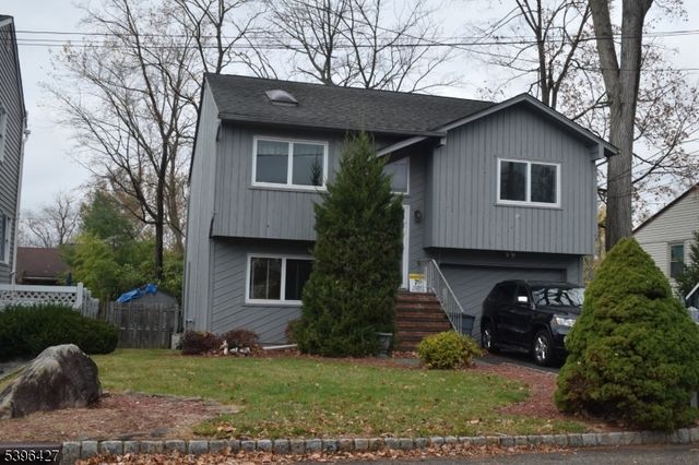 27 3Rd Ave, Roseland Boro, NJ 07068
