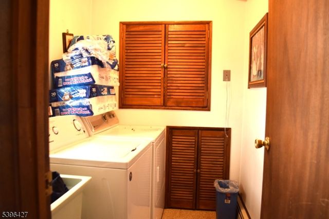 27 3Rd Ave, Roseland Boro, NJ 07068