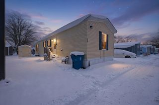 333 E Lakewood Boulevard 104, Holland Twp, MI 49424