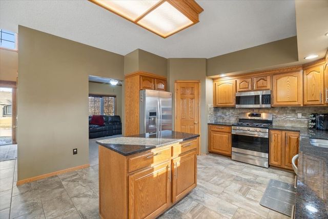 2206 NE Bel Aire Drive, Ankeny, IA 50021