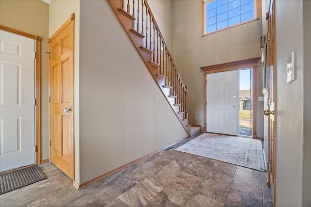 2206 NE Bel Aire Drive, Ankeny, IA 50021