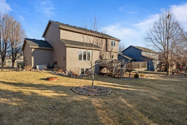 2206 NE Bel Aire Drive, Ankeny, IA 50021