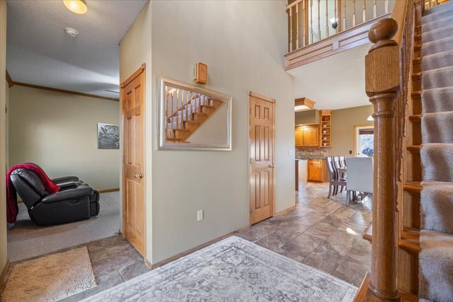 2206 NE Bel Aire Drive, Ankeny, IA 50021