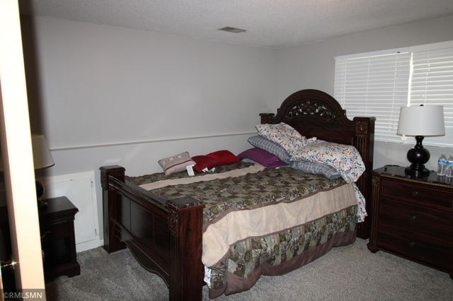 8024 James Avenue N, Brooklyn Park, MN 55444