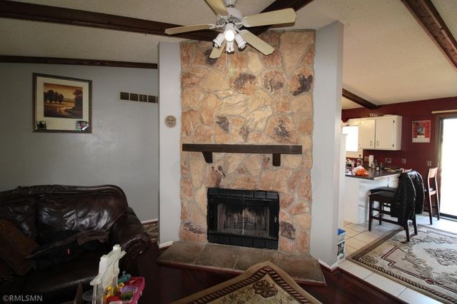 8024 James Avenue N, Brooklyn Park, MN 55444