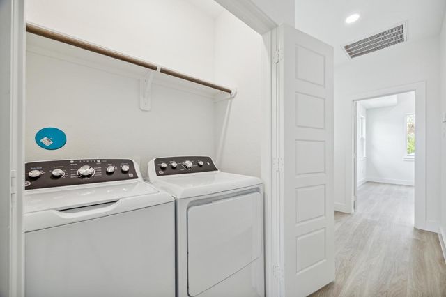 3430 Mount Pleasant Street B, Houston, TX 77021