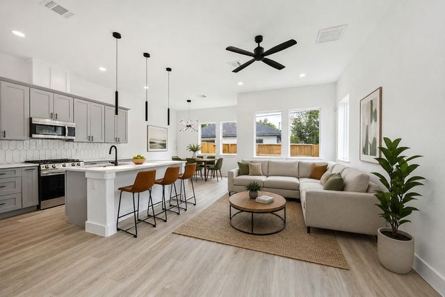 3430 Mount Pleasant Street B, Houston, TX 77021