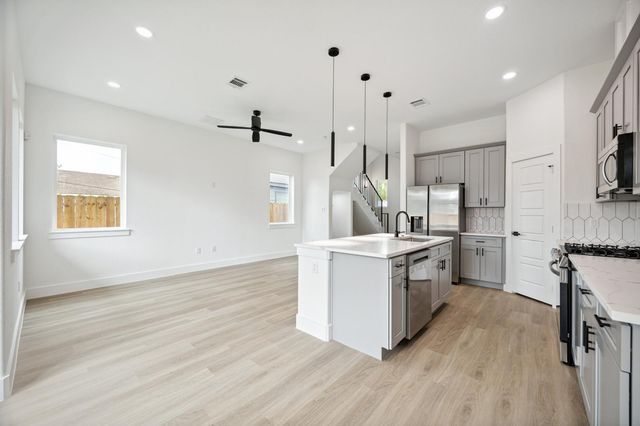 3430 Mount Pleasant Street B, Houston, TX 77021