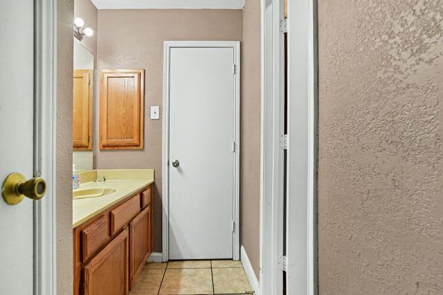 1024 Old Barn Lane, Mesquite, TX 75149