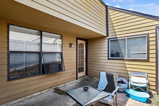 1024 Old Barn Lane, Mesquite, TX 75149
