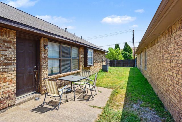 1024 Old Barn Lane, Mesquite, TX 75149