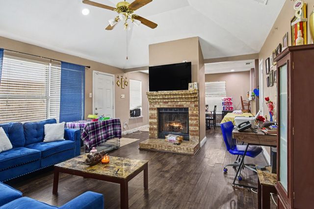 1024 Old Barn Lane, Mesquite, TX 75149