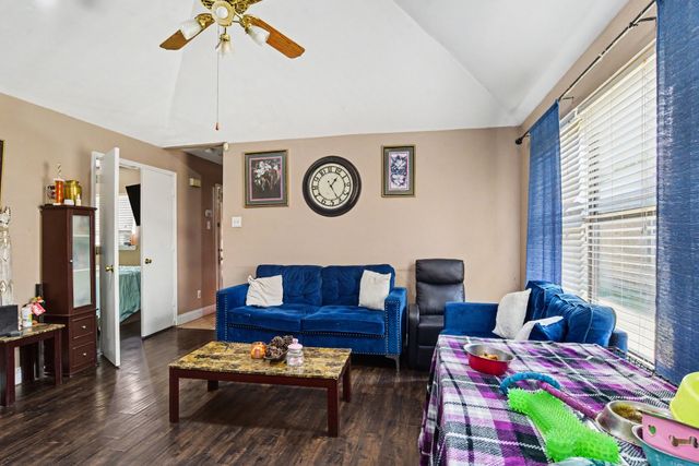 1024 Old Barn Lane, Mesquite, TX 75149