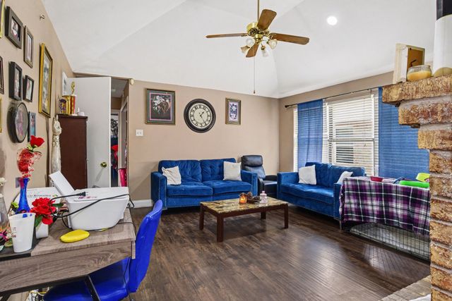 1024 Old Barn Lane, Mesquite, TX 75149