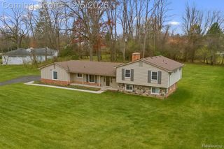 5570 FORMAN Drive, Bloomfield Charter Township, MI 48301