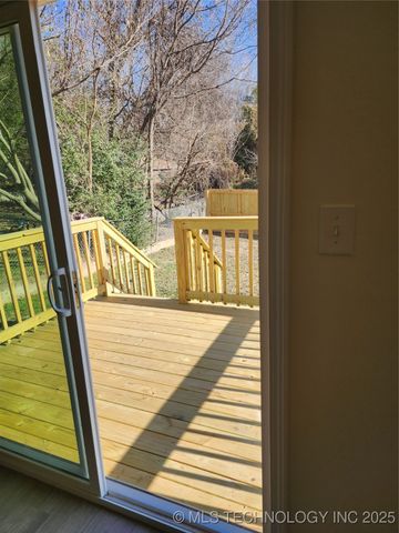 512 S 38th West Avenue, Tulsa, OK 74127