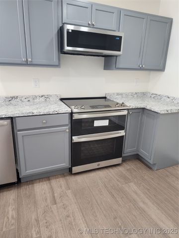 512 S 38th West Avenue, Tulsa, OK 74127