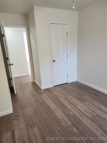 512 S 38th West Avenue, Tulsa, OK 74127