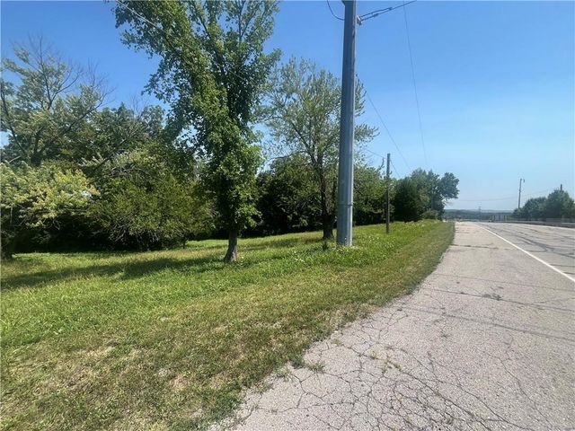 6217 NW Roanridge Road, Kansas City, MO 64151