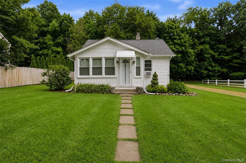 24 Round Lake Avenue, Monroe, NY 10950 — exterior