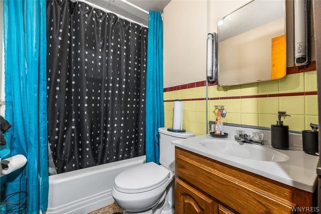 1145 Whitney Avenue, Niagara Falls, NY 14301