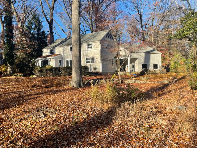 5 Little Brook Road, Norwalk, CT 06853