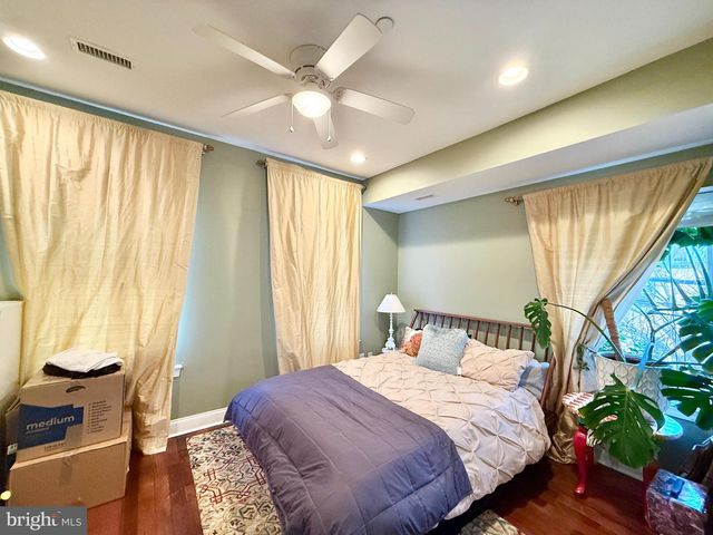 165 W THOMPSON ST, Philadelphia, PA 19122