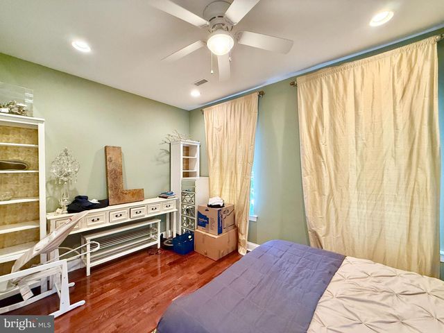 165 W THOMPSON ST, Philadelphia, PA 19122