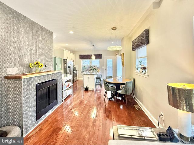 165 W THOMPSON ST, Philadelphia, PA 19122